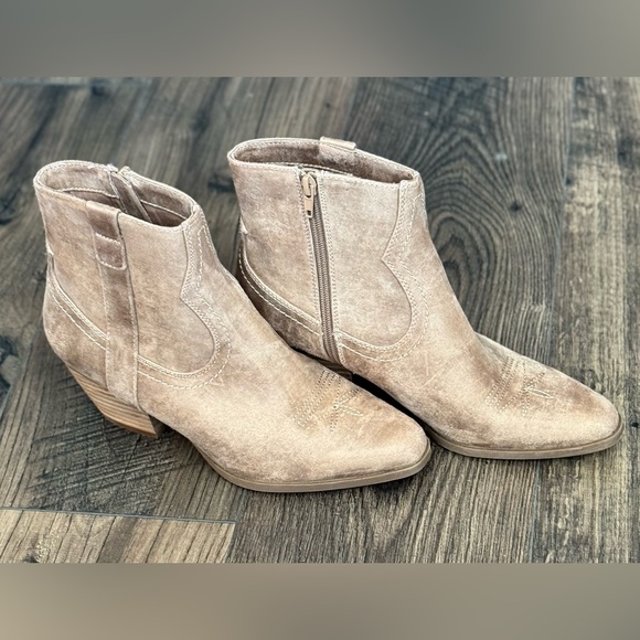 Dolce Vita Pueblo Beige Ankle Western Booties Size 8.5 - Picture 2 of 11
